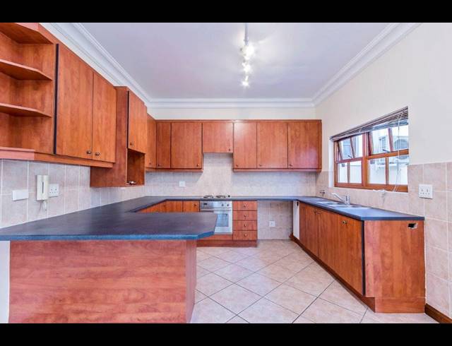 2 BEDROOM APARTMENT TO LET IN BRYANSTON